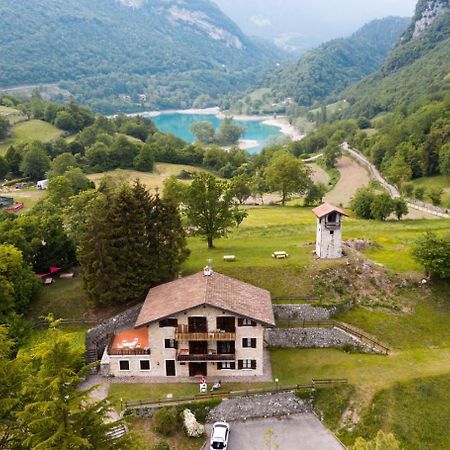 La Rustica Sul Lago Di Tenno Mansarda Екстериор снимка